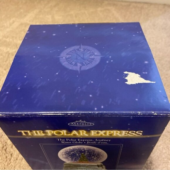 2004 Hallmark Keepsake  The Polar Express Water Snow Globe NIB - Picture 6 of 7